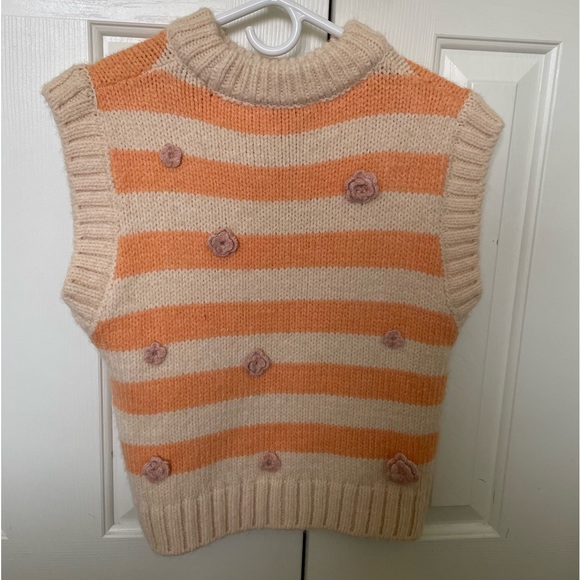 Zara Sweaters - Zara orange and white sweater
